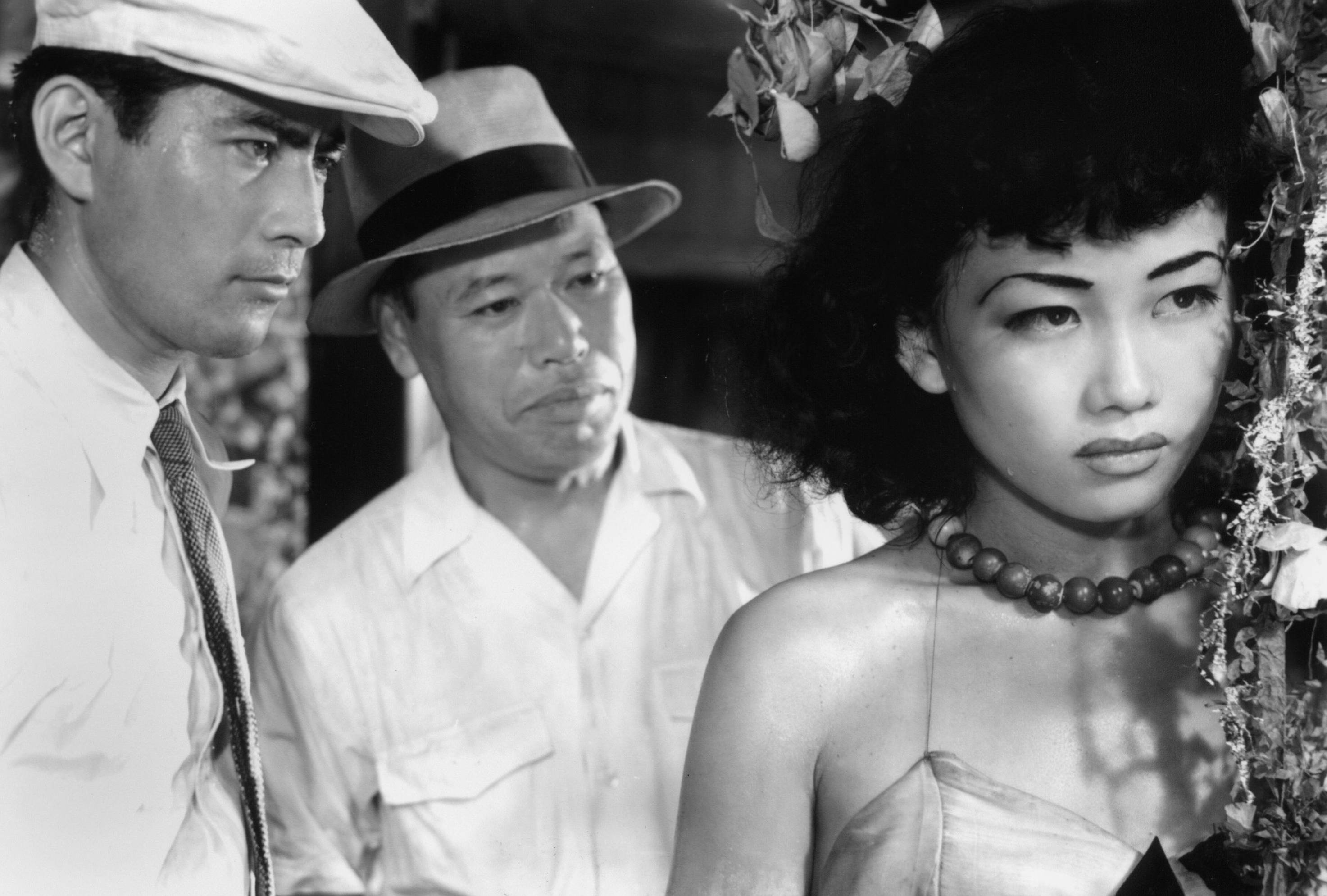 Toshiro Mifune, Takashi Shimura and Keiko Awaji in Stray Dog