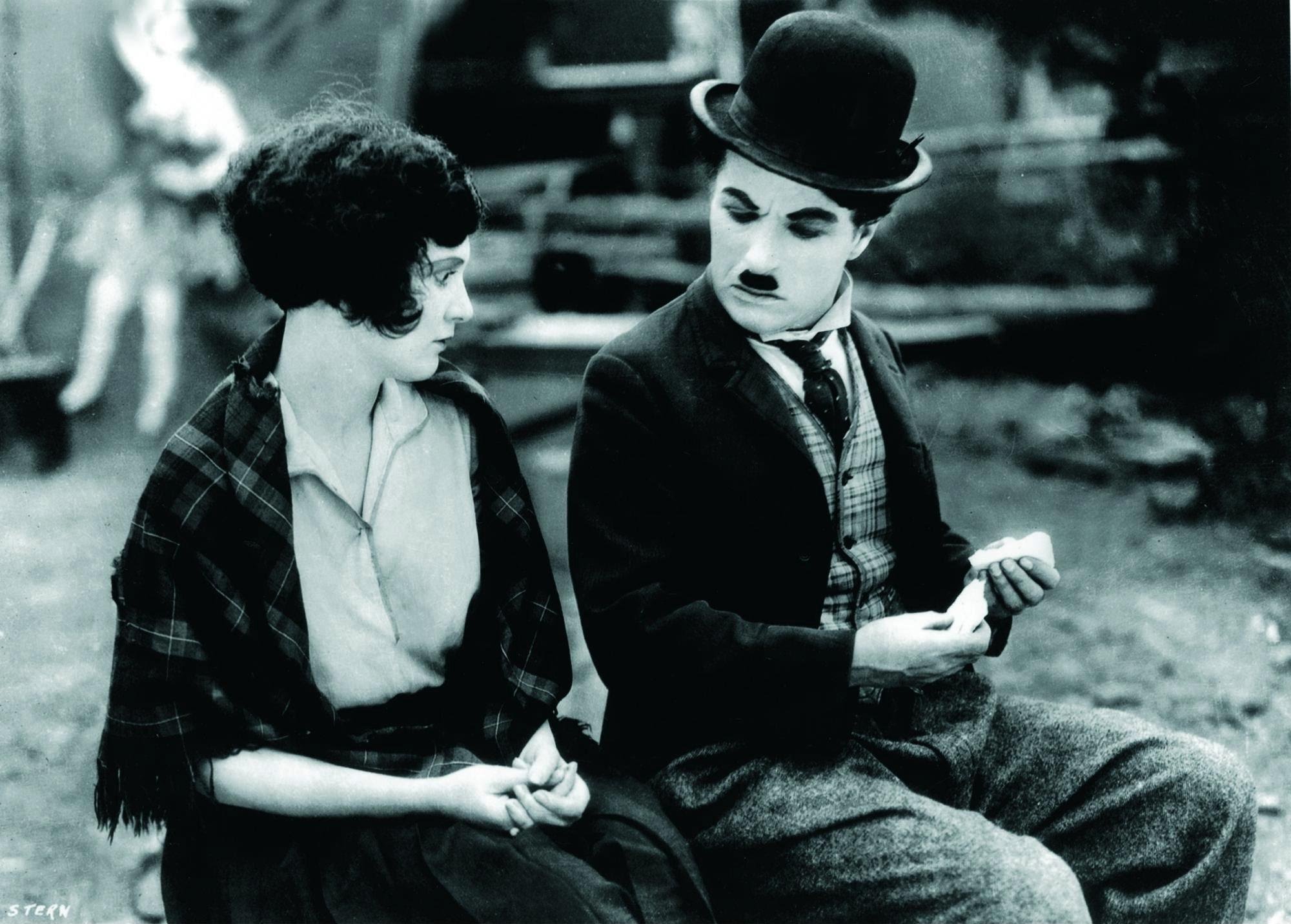 Charlie Chaplin & Merna Kennedy in 'The Circus'